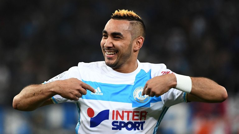 曼城依旧以 曼城依旧以